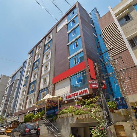 Hotel Raintr33 ハイデラバード エクステリア 写真